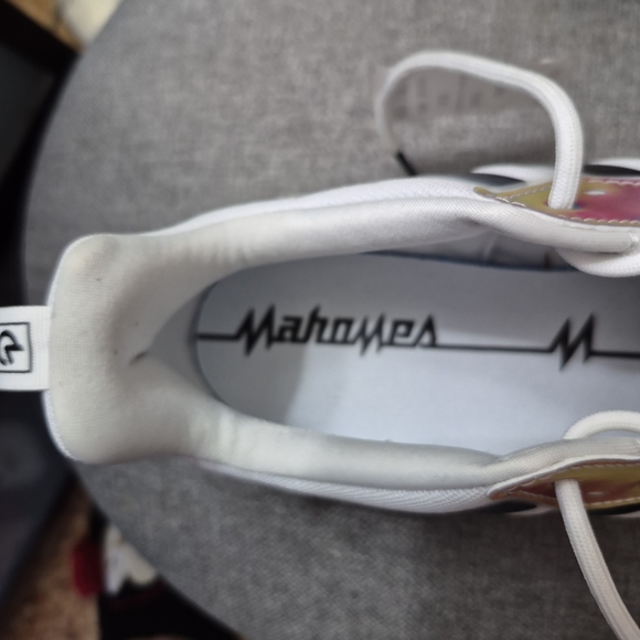 Adidas Patrick Mahomes Sneakers - Picture 6 of 10